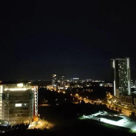 Hb2109-2 Bedroom-Wifi-Netflix-Parking-Swimmingpool-Cyberjaya, 3076 Exterior photo