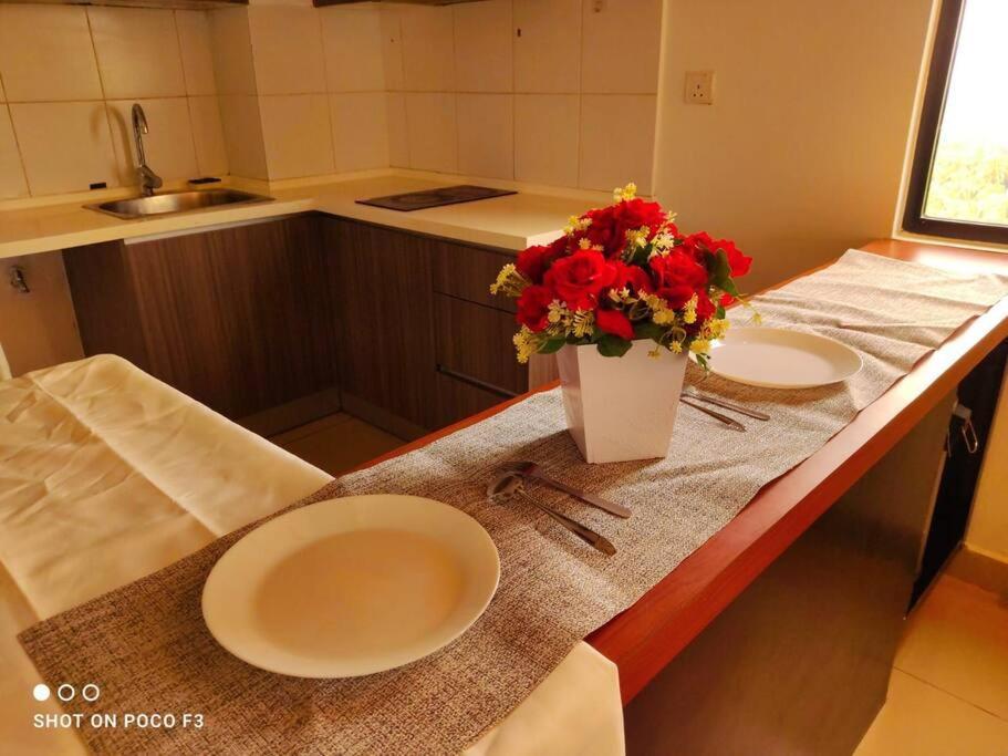 Hb2109-2 Bedroom-wifi-netflix-parking-swimmingpool-cyberjaya, 3076 *
