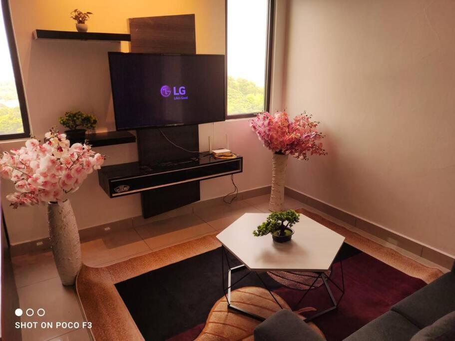 Apartment Hb2109-2 Bedroom-wifi-netflix-parking-swimmingpool-cyberjaya, 3076